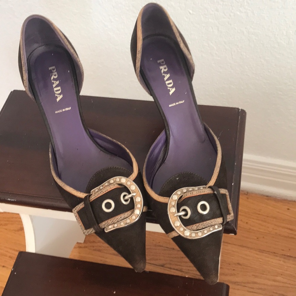 Prada low heel pumps